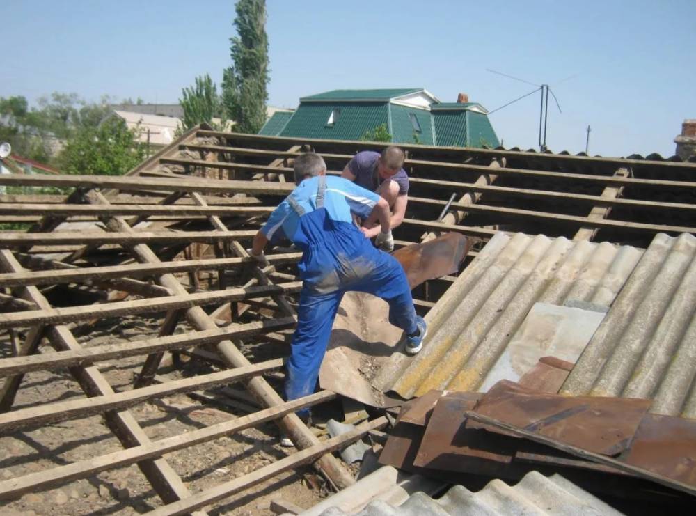 Демонтировать крышу в Рамони, снести кровлю Рамонь Воронежская область